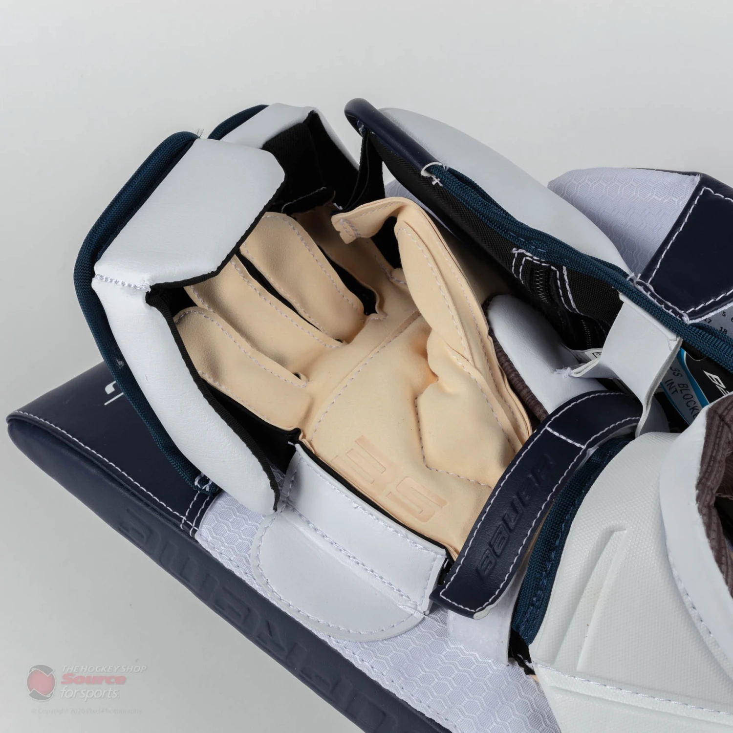 Bauer Supreme 3S Intermediate Goalie Blocker 6 Bauer Supreme 3S Intermediate Goalie Blocker - Image 6