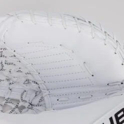 Bauer GSX Intermediate Goalie Catcher S23 -Top Hockey bauer catchers bauer gsx intermediate goalie catcher s23 30445046857794