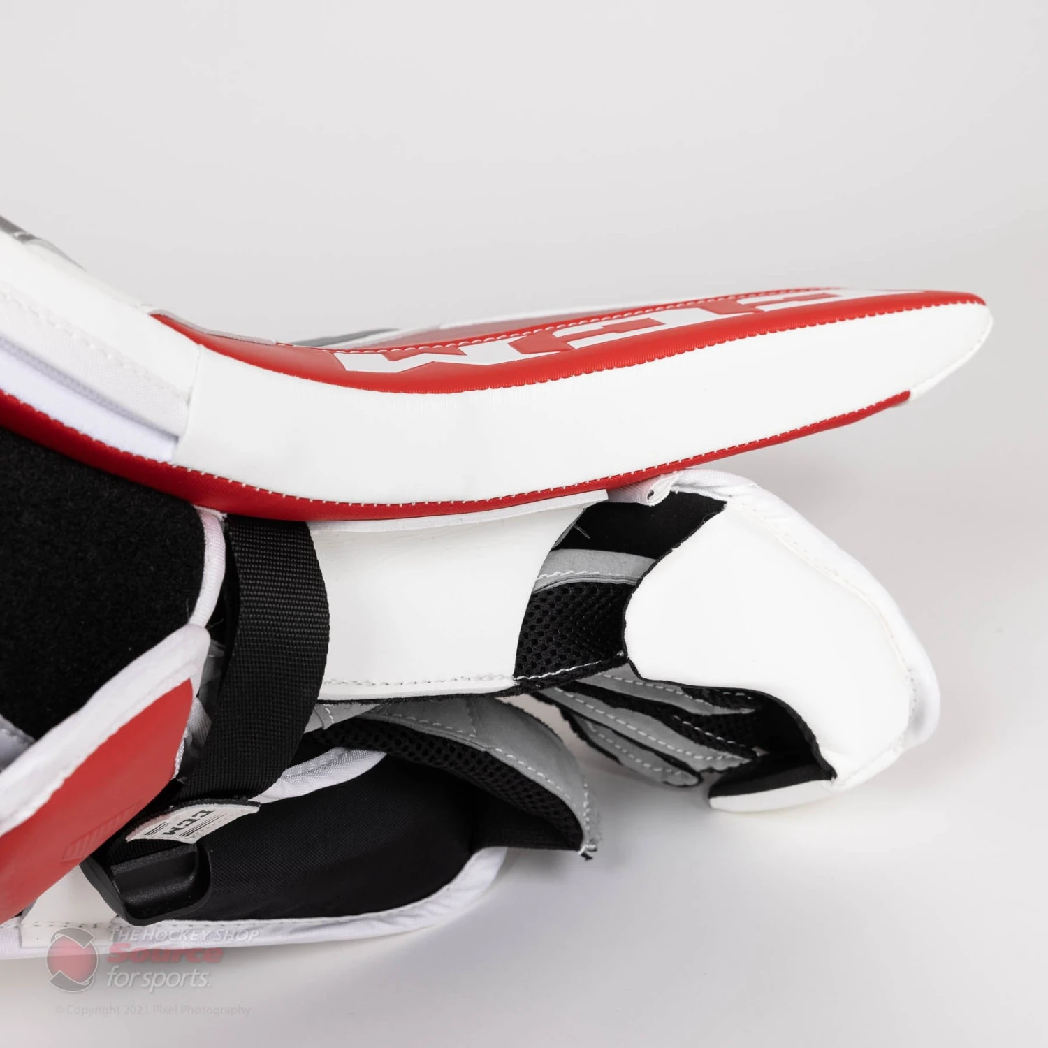 CCM Extreme Flex 5 Senior Goalie Blocker 6 CCM Extreme Flex 5 Senior Goalie Blocker - Image 6