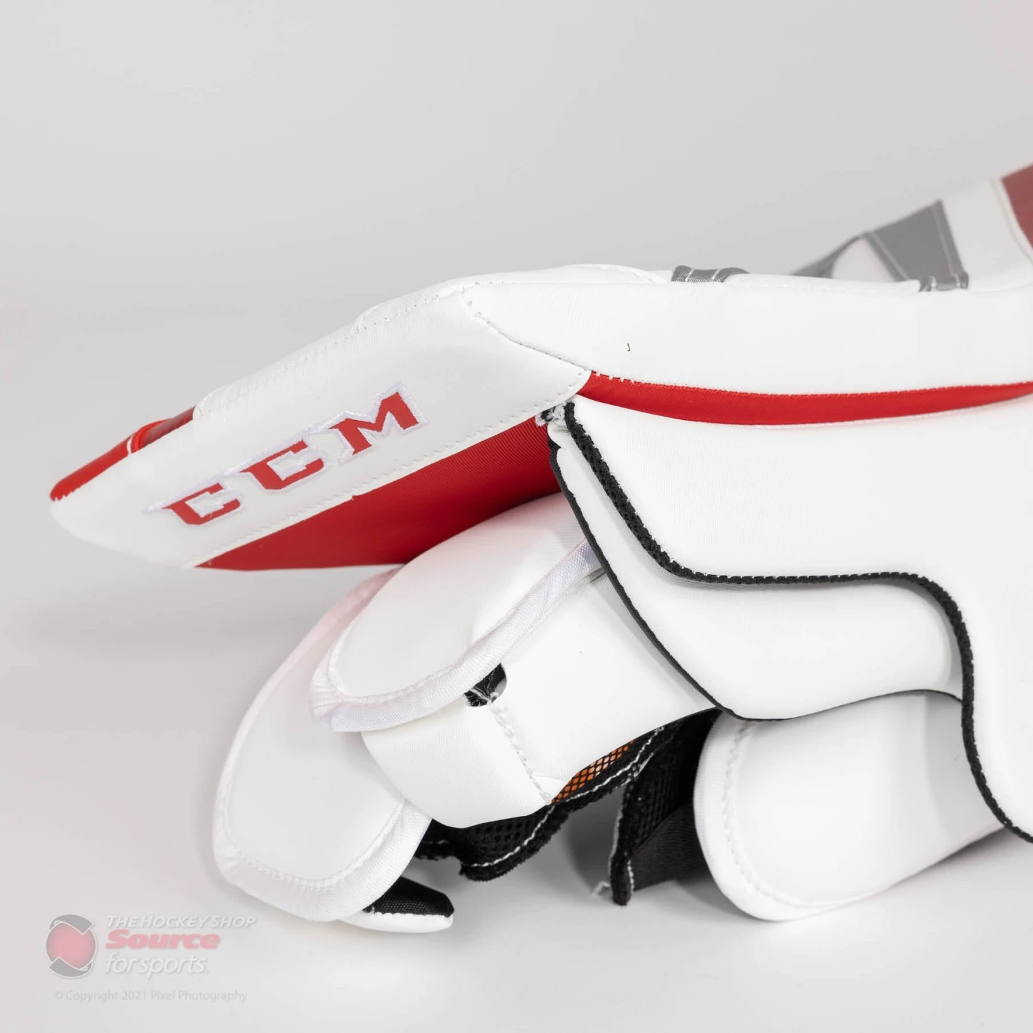 CCM Extreme Flex 5 Senior Goalie Blocker 5 CCM Extreme Flex 5 Senior Goalie Blocker - Image 5