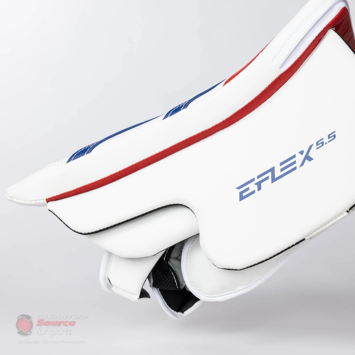 CCM Extreme Flex E5.5 Senior Goalie Blocker 5 CCM Extreme Flex E5.5 Senior Goalie Blocker - Image 5
