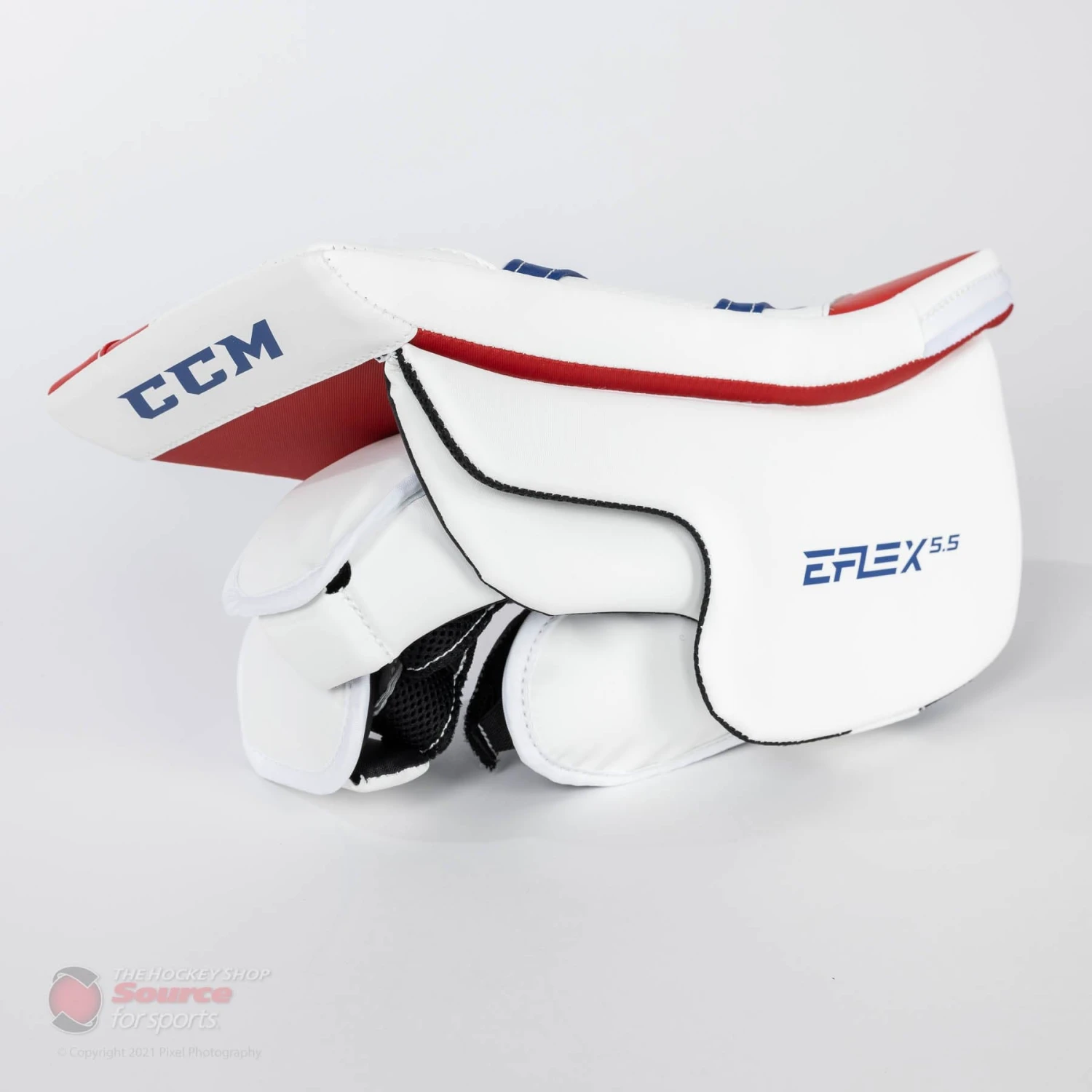 CCM Extreme Flex E5.5 Senior Goalie Blocker 4 CCM Extreme Flex E5.5 Senior Goalie Blocker - Image 4