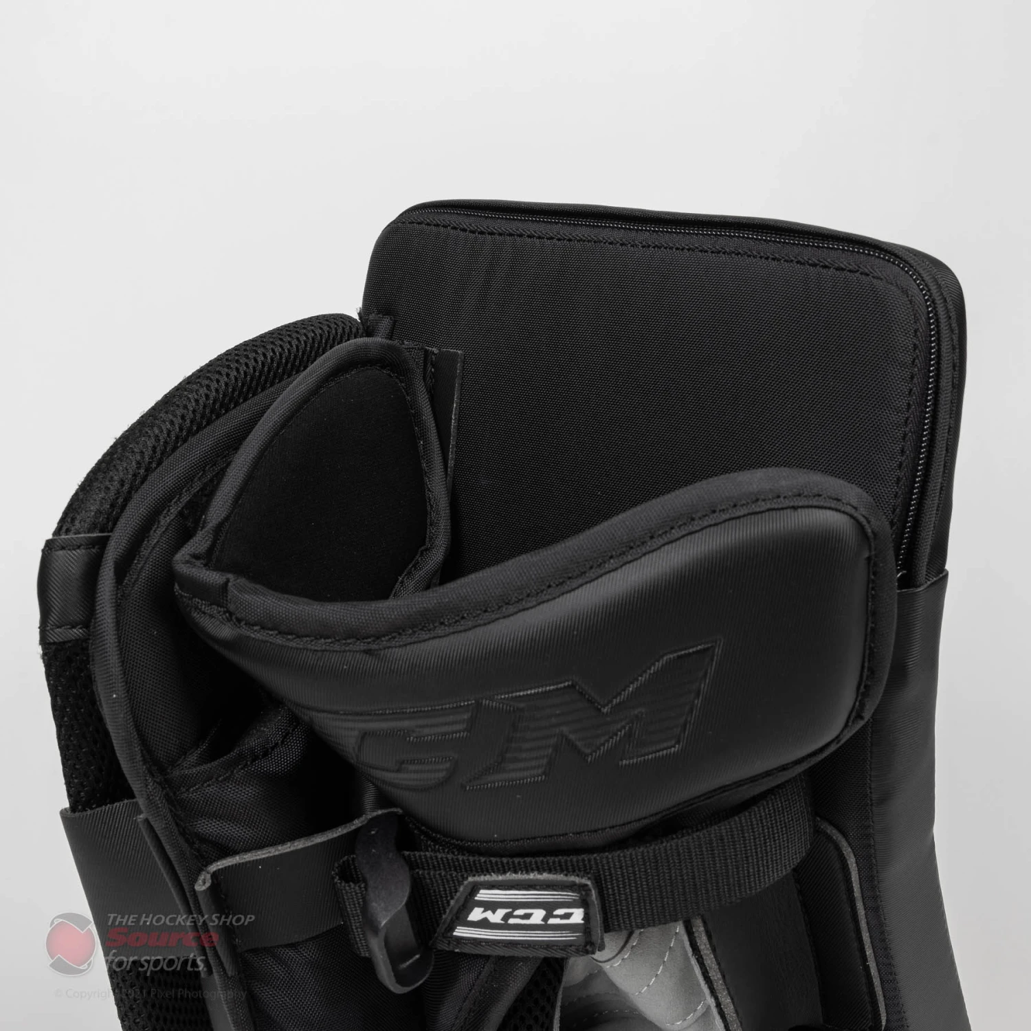 CCM Extreme Flex E5.9 Senior Goalie Blocker - Source Exclusive 9 CCM Extreme Flex E5.9 Senior Goalie Blocker - Source Exclusive - Image 9