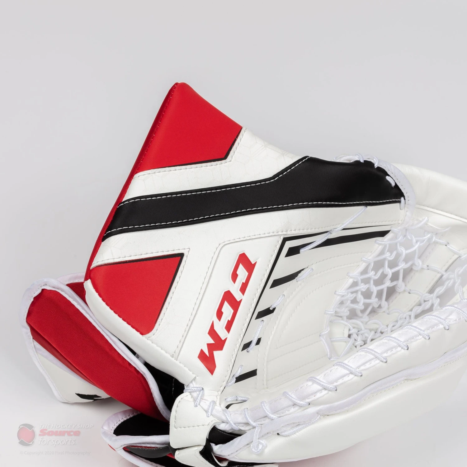 CCM Axis A1.9 Intermediate Goalie Catcher 4 CCM Axis A1.9 Intermediate Goalie Catcher - Image 4