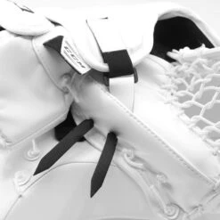 CCM Extreme Flex 5 Senior Goalie Catcher - 580 Break Angle -Top Hockey ccm catchers ccm extreme flex 5 senior goalie catcher 580 break angle 28808202027074