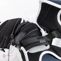 CCM Extreme Flex E5.9 Intermediate Goalie Catcher -Top Hockey ccm catchers ccm extreme flex e5 9 intermediate goalie catcher 27988517126210