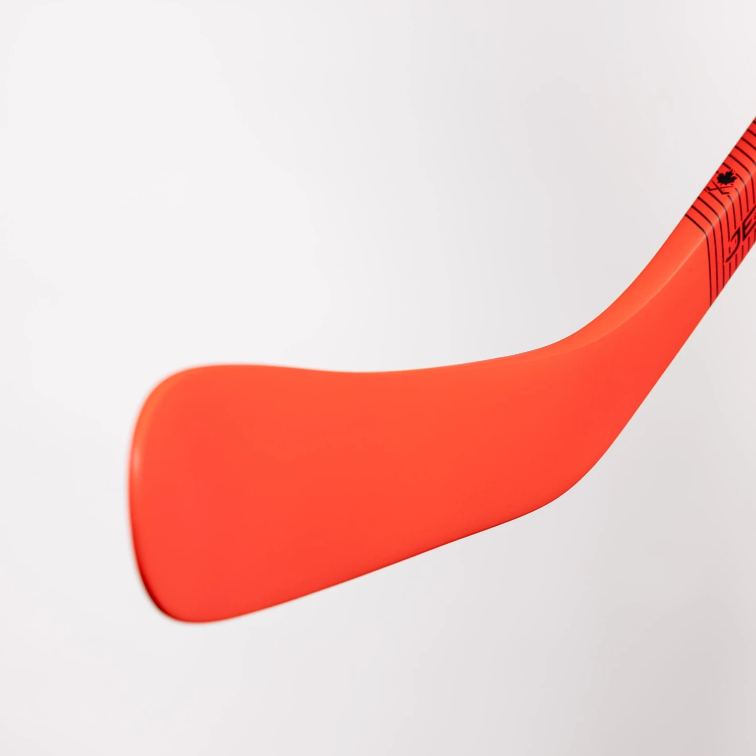 CCM Jetspeed FT670 Junior Hockey Stick 4 CCM Jetspeed FT670 Junior Hockey Stick - Image 4