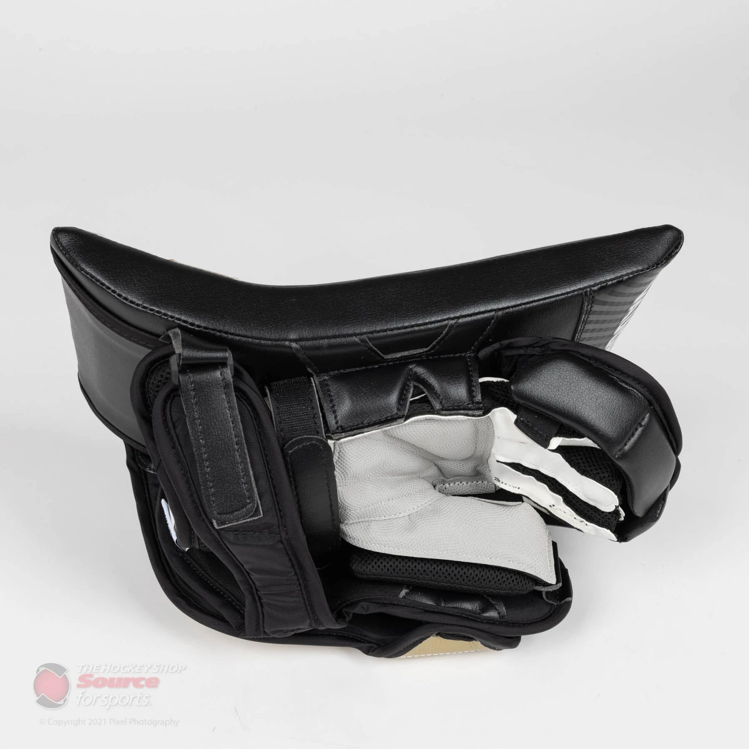 Vaughn Velocity V9 Pro Carbon Senior Goalie Blocker - Pulse Graphic 3 Vaughn Velocity V9 Pro Carbon Senior Goalie Blocker - Pulse Graphic - Image 3