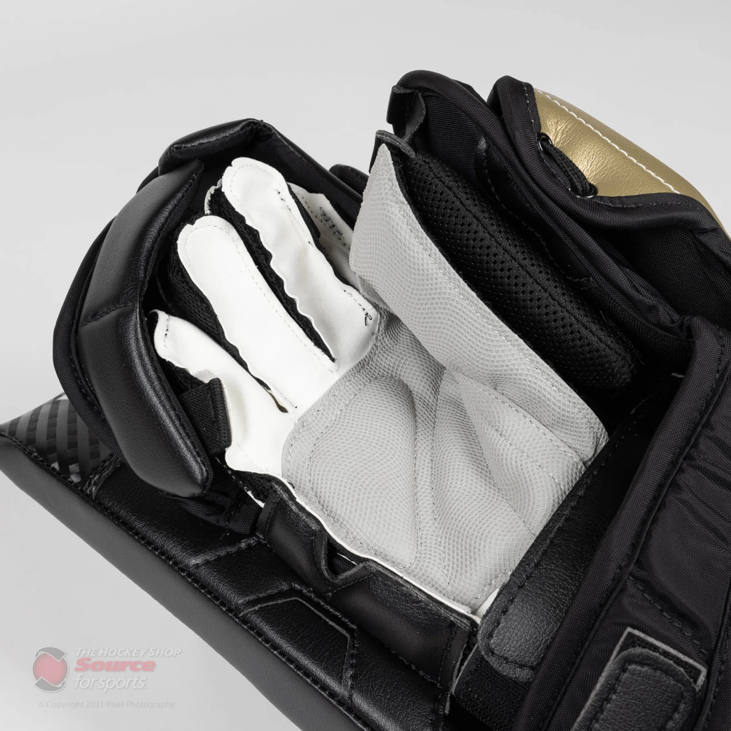 Vaughn Velocity V9 Pro Carbon Senior Goalie Blocker - Pulse Graphic 6 Vaughn Velocity V9 Pro Carbon Senior Goalie Blocker - Pulse Graphic - Image 6