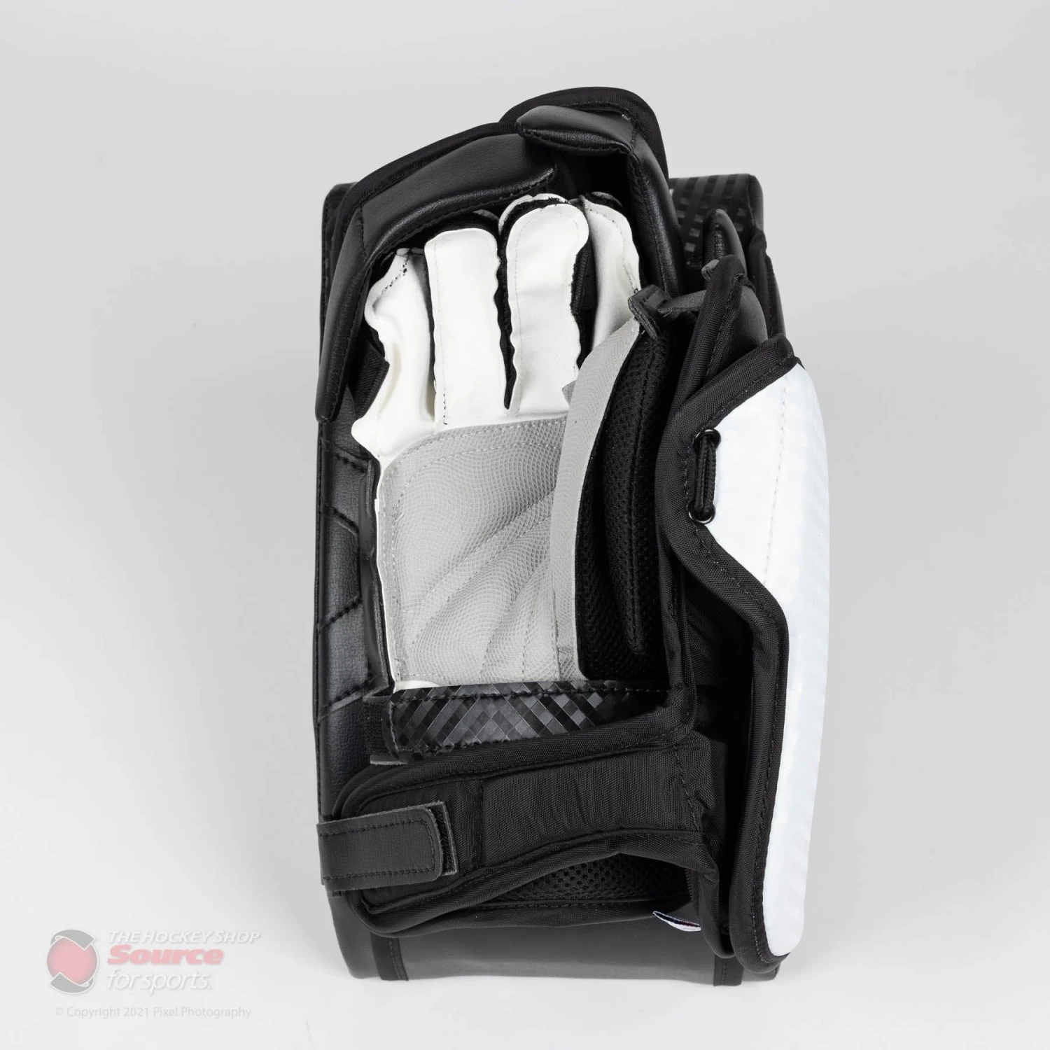 Vaughn Velocity V9 Pro Carbon Senior Goalie Blocker - Swirl Graphic 7 Vaughn Velocity V9 Pro Carbon Senior Goalie Blocker - Swirl Graphic - Image 7