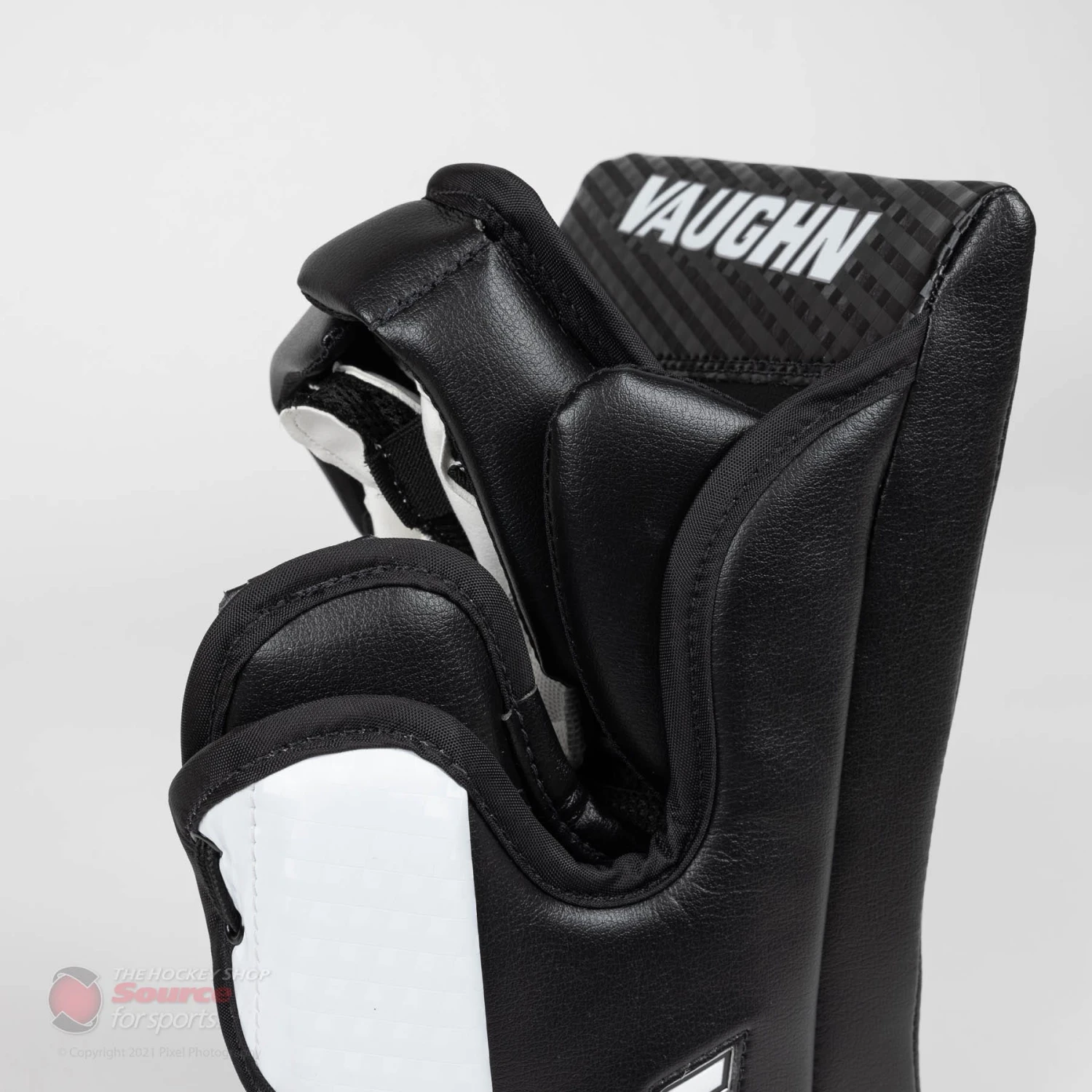 Vaughn Velocity V9 Pro Carbon Senior Goalie Blocker - Swirl Graphic 11 Vaughn Velocity V9 Pro Carbon Senior Goalie Blocker - Swirl Graphic - Image 11