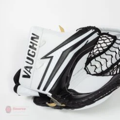Vaughn Velocity V9 XP Pro Carbon Senior Goalie Catcher 19 Vaughn Velocity V9 XP Pro Carbon Senior Goalie Catcher -Top Hockey vaughn catchers vaughn velocity v9 xp pro carbon senior goalie catcher 14508907692098