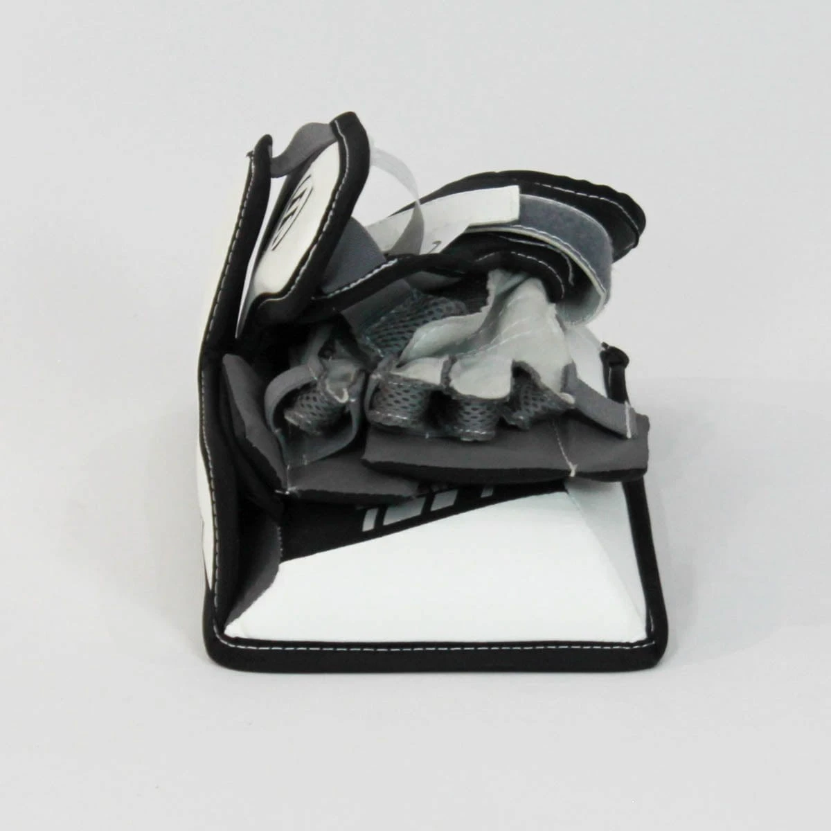 Warrior Ritual G3 Youth Goalie Blocker - Demo A 6 Warrior Ritual G3 Youth Goalie Blocker - Demo A - Image 6